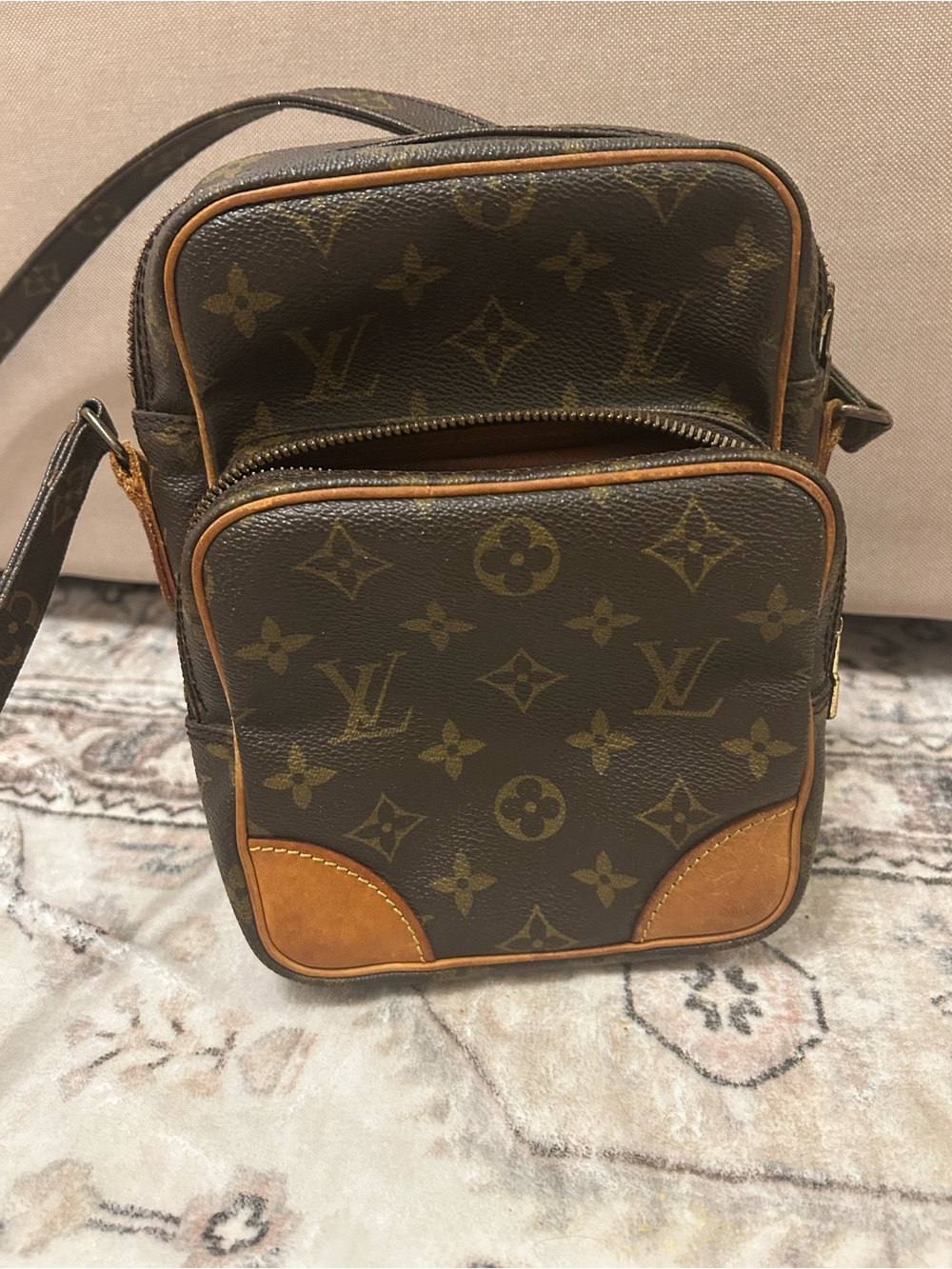 Louis Vuitton Monogram Canvas Brown & Tan Messenger Bag